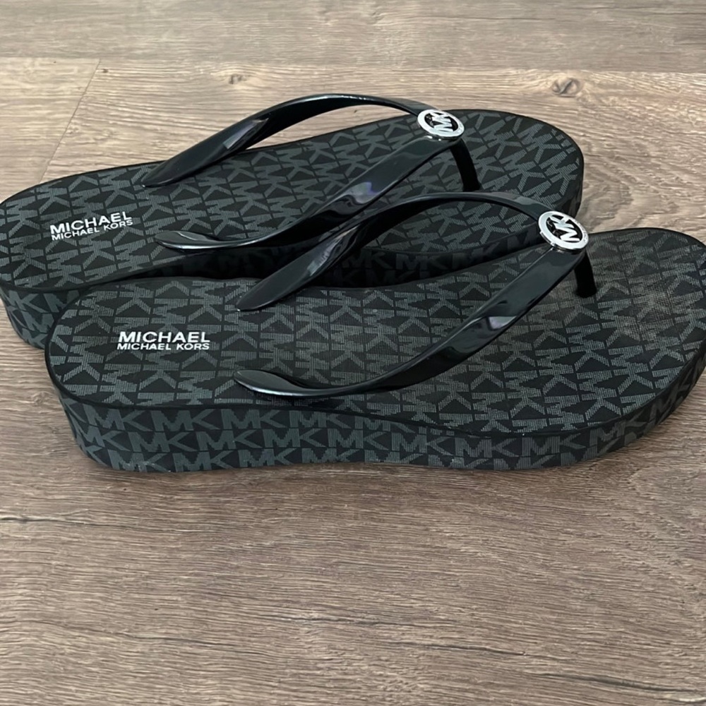 Michael Kors wedge flip flop size 9